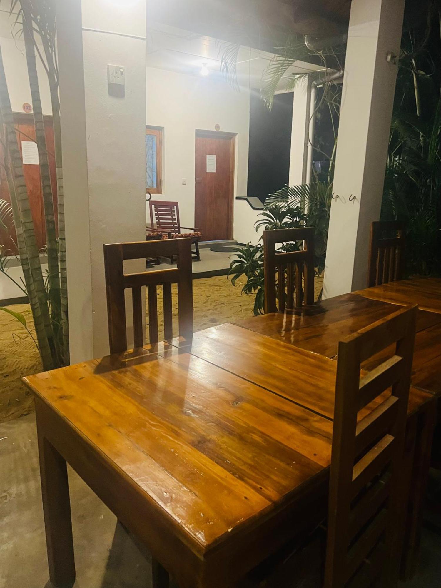 Moxy Bay Arugambay Hotel Arugam Bay Eksteriør billede